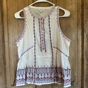 Sundance White Tank Top with Purple Embroidery NWT lightweight sz Medium